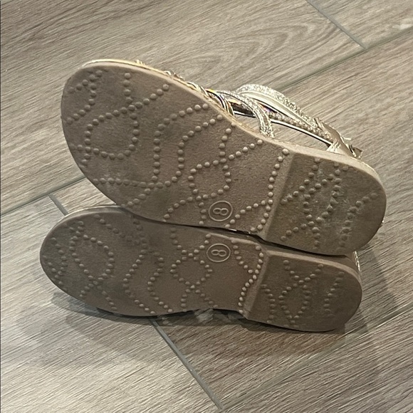 Olive & Edie Gladiator Style Shoes Girl’s Size 8 Strappy, Zipper, Gold, Sparkly - Picture 6 of 12